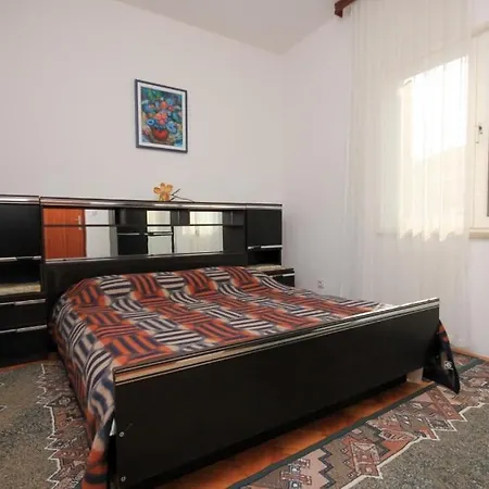 Apartment Pjescana Uvala, - 7652