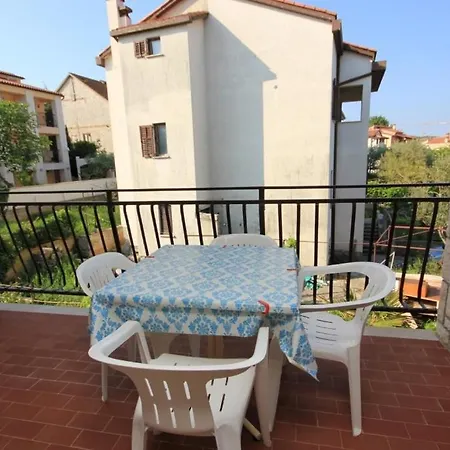 Apartment Pjescana Uvala, - 7652 Pula
